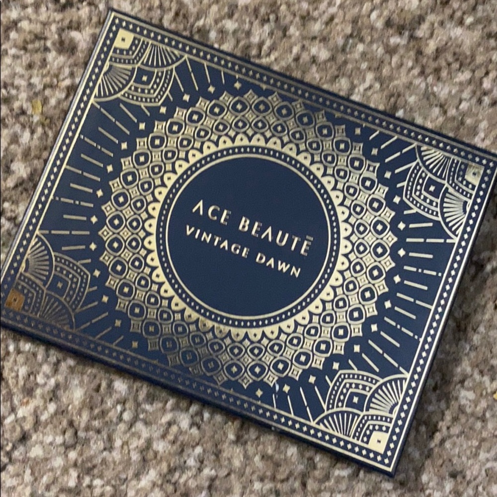 Ace beaute Vintage Dawn pallet